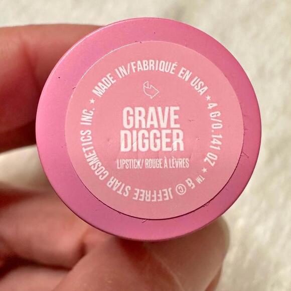 NIB Jeffree Star Grave Digger Velvet Trap Lipstick Full Size 4g - Picture 4 of 10